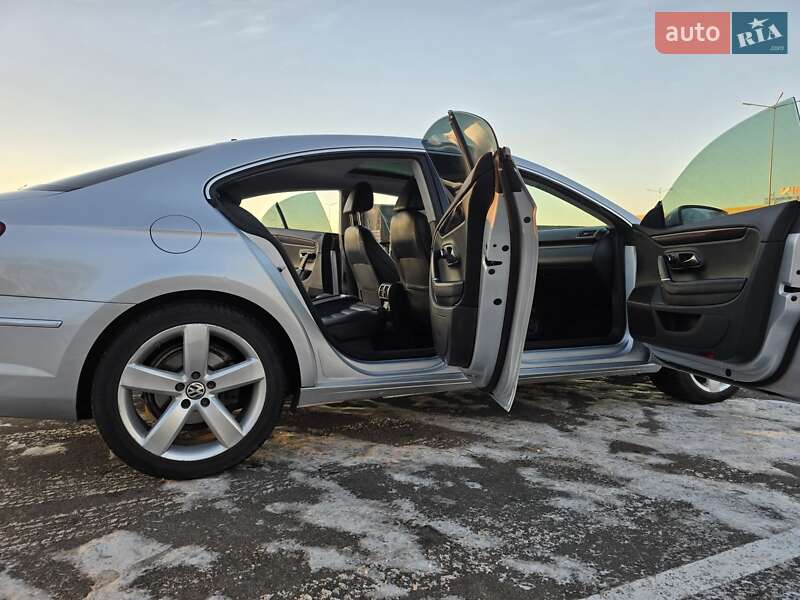 Купе Volkswagen CC / Passat CC 2011 в Днепре