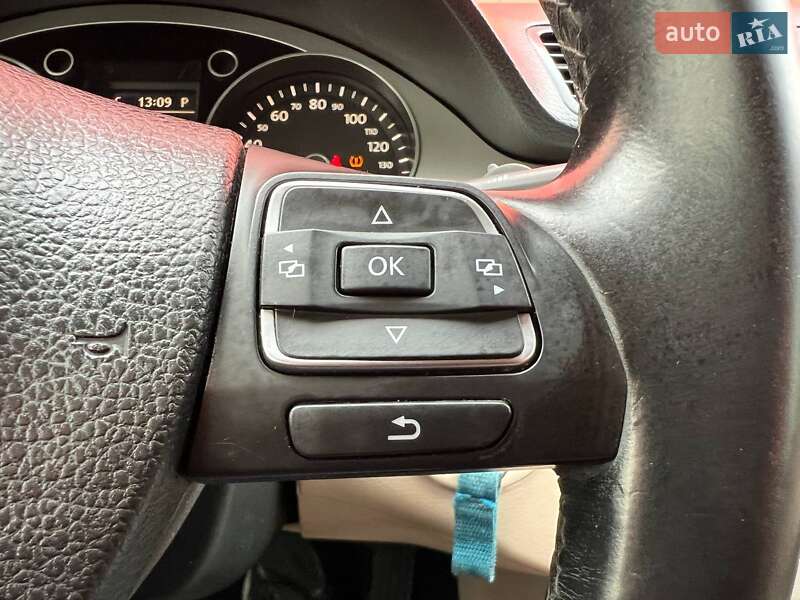 Купе Volkswagen CC / Passat CC 2010 в Киеве