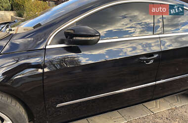 Купе Volkswagen CC / Passat CC 2011 в 