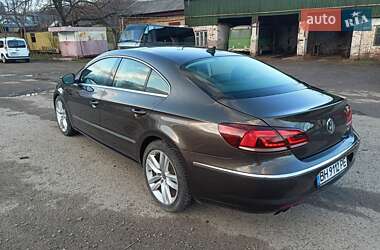 Купе Volkswagen CC / Passat CC 2012 в Косове