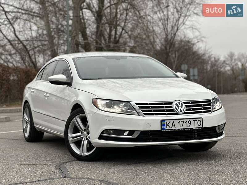 Купе Volkswagen CC / Passat CC 2012 в Києві