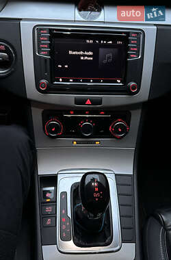 Купе Volkswagen CC / Passat CC 2011 в 