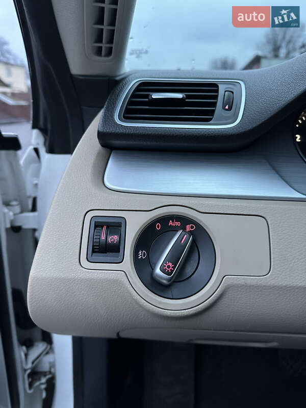 Купе Volkswagen CC / Passat CC 2012 в Днепре
