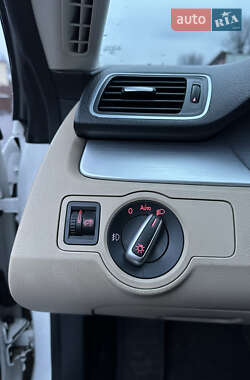 Купе Volkswagen CC / Passat CC 2012 в 
