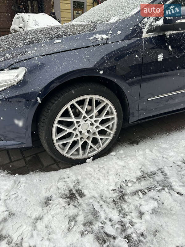 Купе Volkswagen CC / Passat CC 2011 в Ивано-Франковске