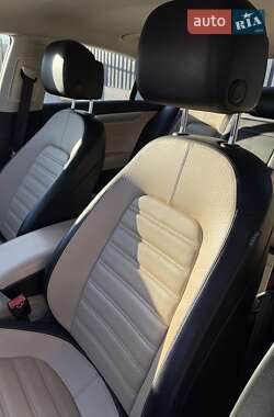 Купе Volkswagen CC / Passat CC 2012 в 