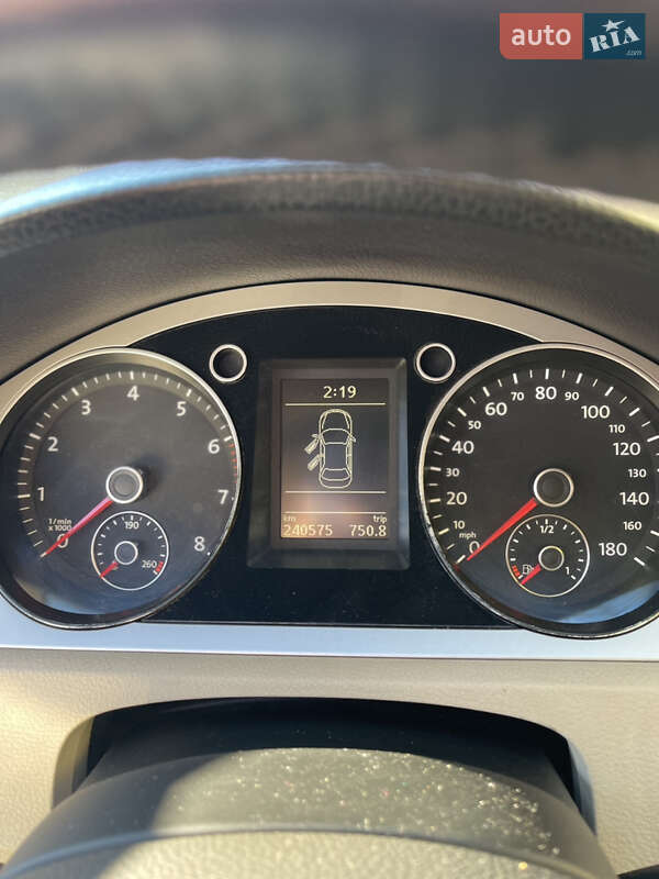 Купе Volkswagen CC / Passat CC 2010 в Кривому Розі