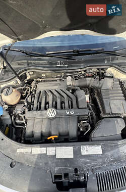 Купе Volkswagen CC / Passat CC 2012 в Києві