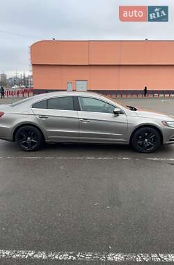 Купе Volkswagen CC / Passat CC 2014 в Києві