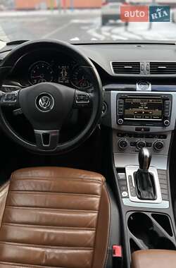 Купе Volkswagen CC / Passat CC 2014 в Києві