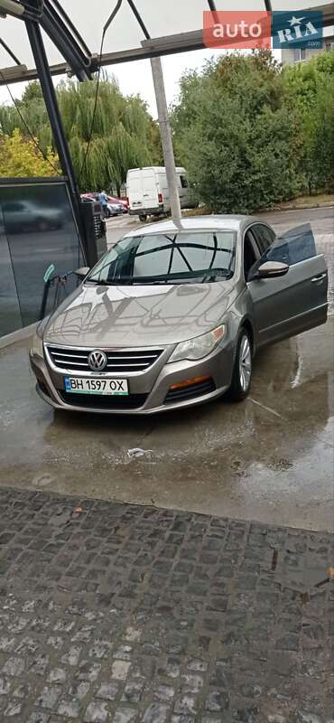 Купе Volkswagen CC / Passat CC 2011 в Львове
