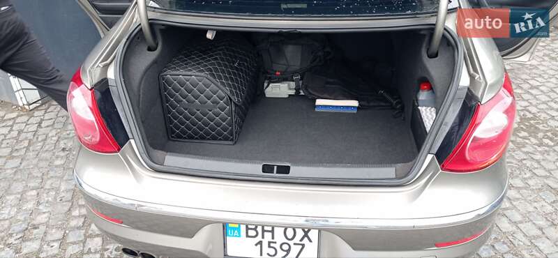 Купе Volkswagen CC / Passat CC 2011 в Львове