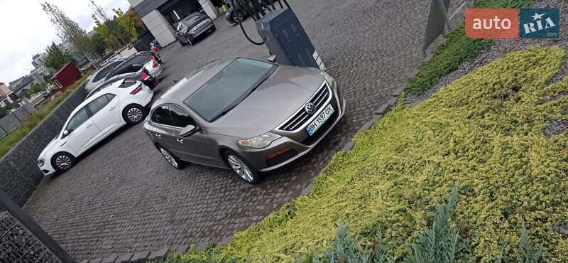 Купе Volkswagen CC / Passat CC 2011 в Львове