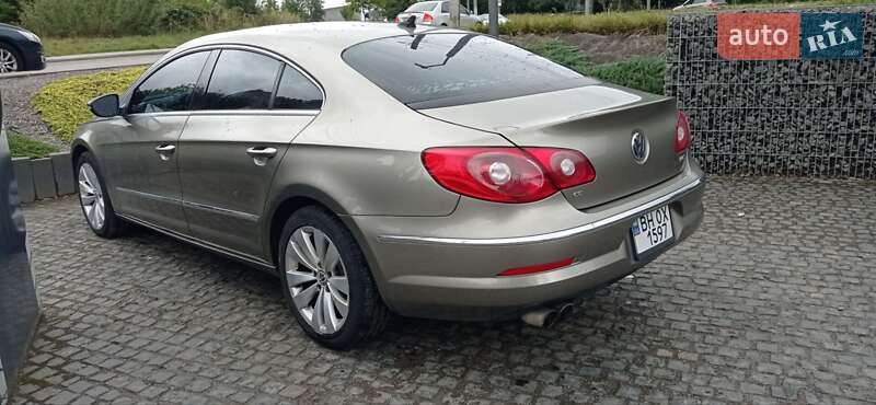 Купе Volkswagen CC / Passat CC 2011 в Львове