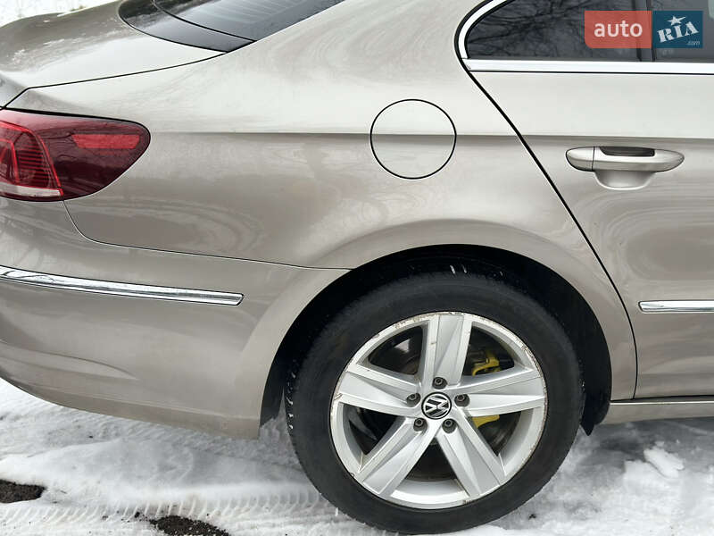 Купе Volkswagen CC / Passat CC 2012 в Львові