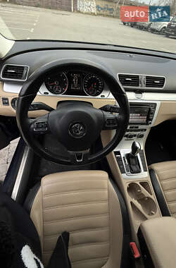 Купе Volkswagen CC / Passat CC 2012 в Здолбуніві