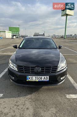 Купе Volkswagen CC / Passat CC 2014 в Киеве