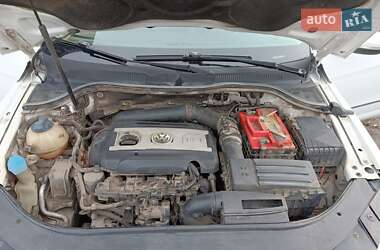 Купе Volkswagen CC / Passat CC 2011 в 