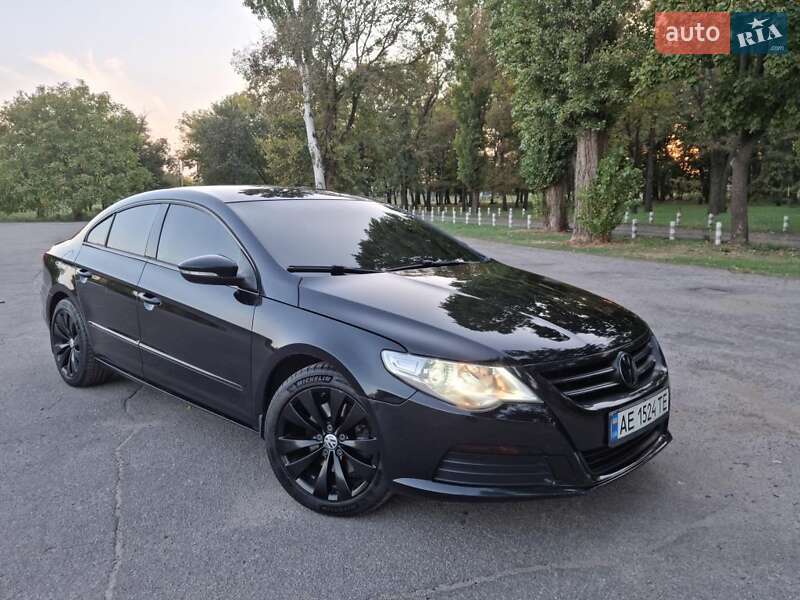 Купе Volkswagen CC / Passat CC 2011 в 