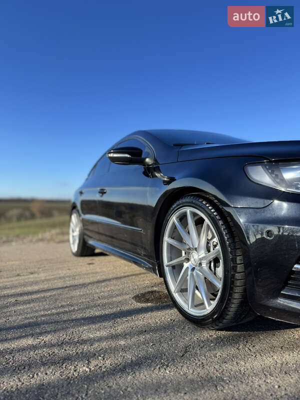 Купе Volkswagen CC / Passat CC 2012 в Києві