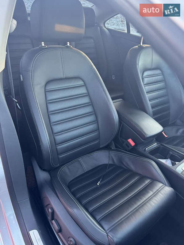 Купе Volkswagen CC / Passat CC 2015 в Киеве