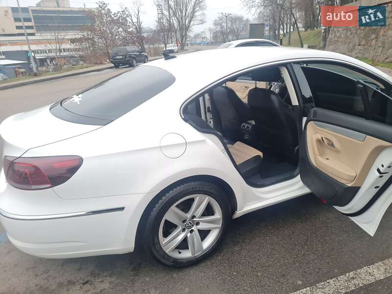 Купе Volkswagen CC / Passat CC 2013 в Дніпрі