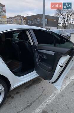 Купе Volkswagen CC / Passat CC 2015 в 