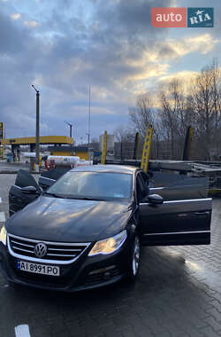 Купе Volkswagen CC / Passat CC 2010 в Вишгороді