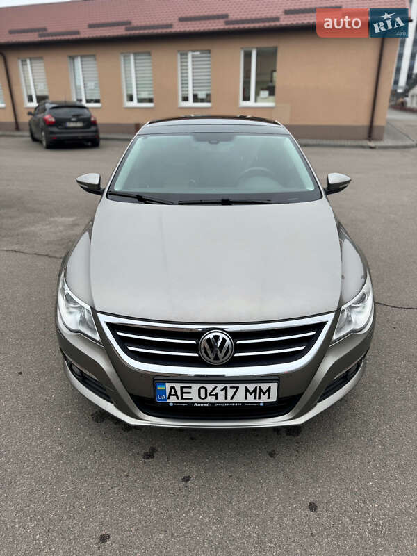 Купе Volkswagen CC / Passat CC 2011 в Дніпрі