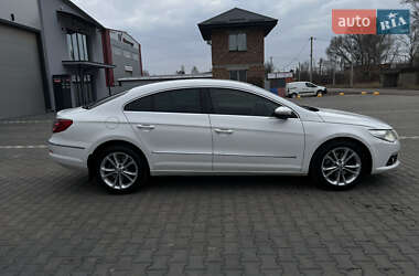 Купе Volkswagen CC / Passat CC 2011 в Нововолынске