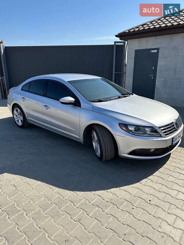 Купе Volkswagen CC / Passat CC 2012 в 