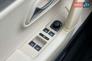 Купе Volkswagen CC / Passat CC 2010 в 