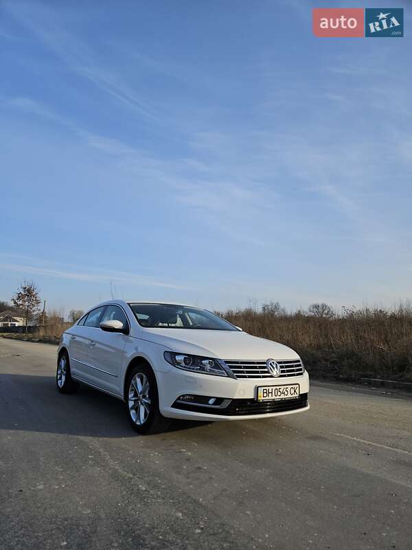 Купе Volkswagen CC / Passat CC 2013 в Львові