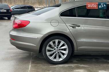 Купе Volkswagen CC / Passat CC 2011 в Киеве