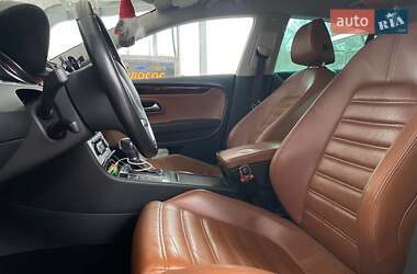 Купе Volkswagen CC / Passat CC 2011 в Киеве