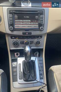 Купе Volkswagen CC / Passat CC 2012 в 