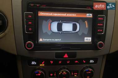 Купе Volkswagen CC / Passat CC 2012 в 
