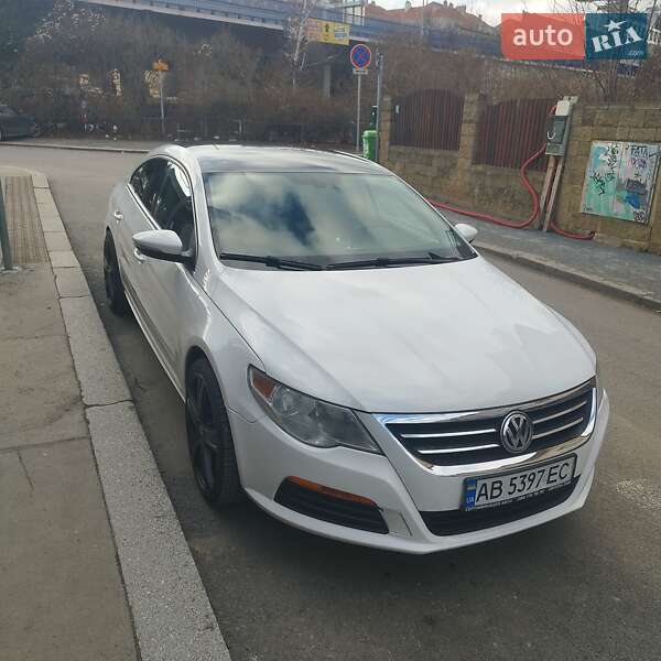 Купе Volkswagen CC / Passat CC 2011 в 