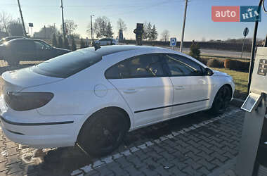 Купе Volkswagen CC / Passat CC 2010 в Липовце