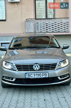 Купе Volkswagen CC / Passat CC 2013 в Ужгороді