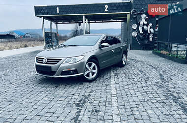 Купе Volkswagen CC / Passat CC 2010 в Львове