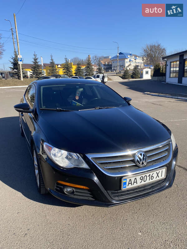 Купе Volkswagen CC / Passat CC 2010 в Ровно