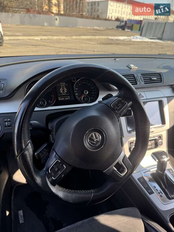 Купе Volkswagen CC / Passat CC 2010 в Киеве