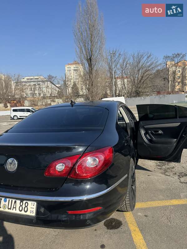 Купе Volkswagen CC / Passat CC 2010 в Киеве