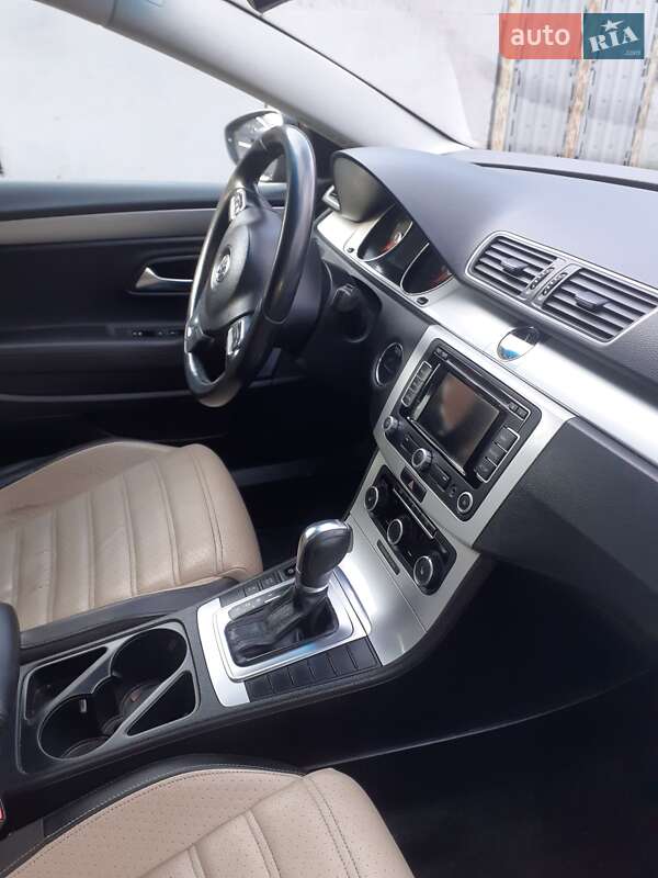 Купе Volkswagen CC / Passat CC 2011 в Радехове