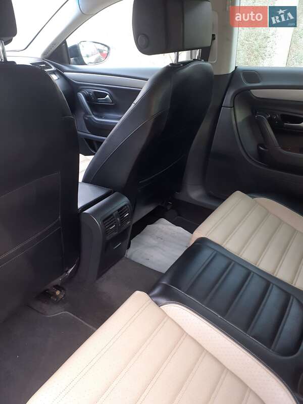 Купе Volkswagen CC / Passat CC 2011 в Радехове