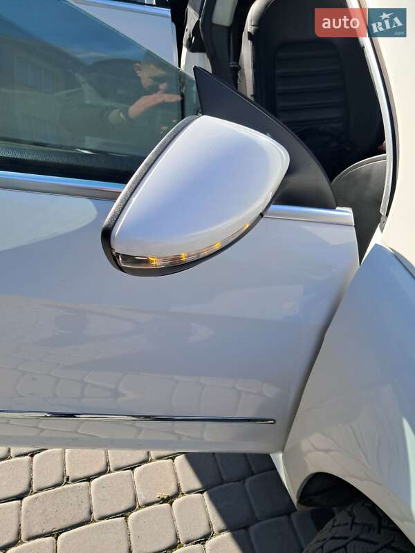 Купе Volkswagen CC / Passat CC 2013 в Шаргороде
