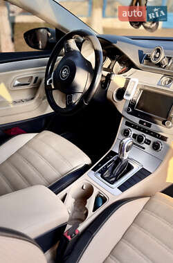 Купе Volkswagen CC / Passat CC 2012 в 