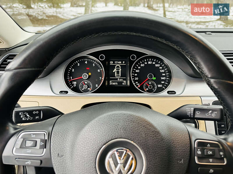 Купе Volkswagen CC / Passat CC 2012 в Львове