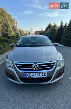 Купе Volkswagen CC / Passat CC 2010 в Дніпрі